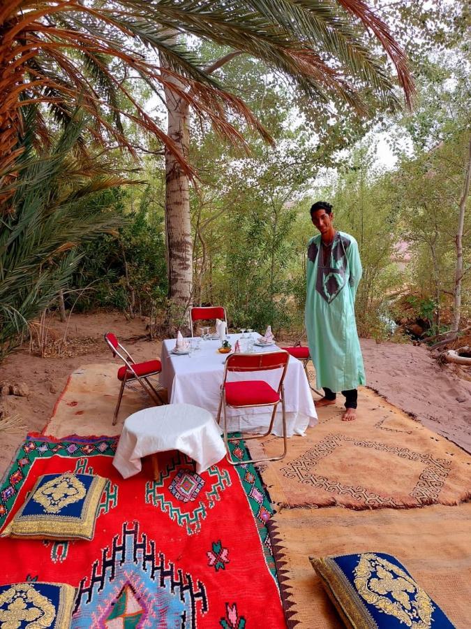 Auberge Restaurant Tissili " Oasis De Fint" Exterior foto